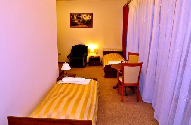 Hotel Pod Debami Terespol Rum bild