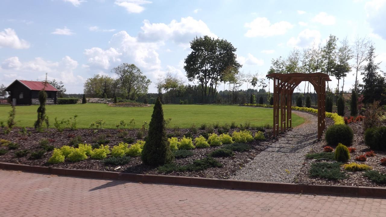 Hotel Pod Debami Terespol Exteriör bild