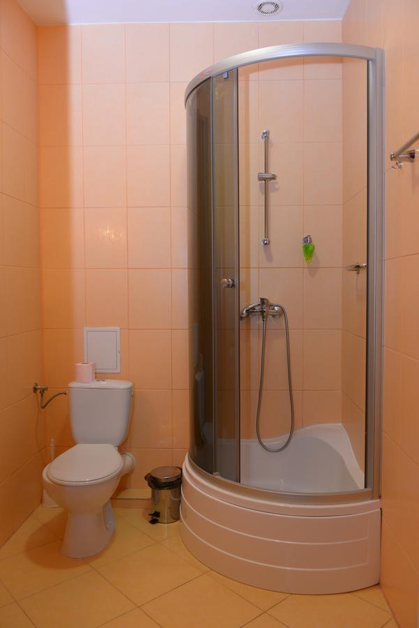 Hotel Pod Debami Terespol Exteriör bild